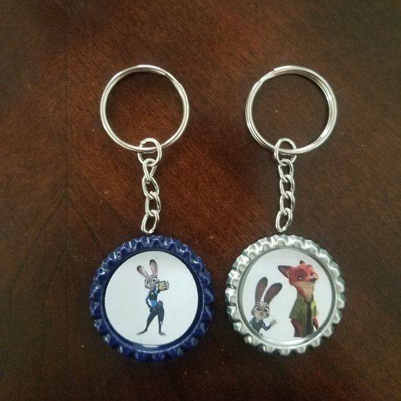 Zootopia Bottle Cap Keychains - Picture 1 of 1